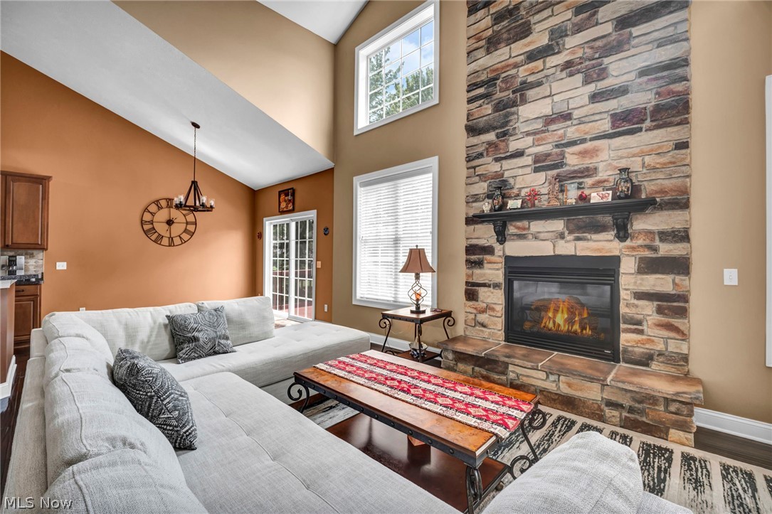 3082 Willowbrook Aurora OH 44202