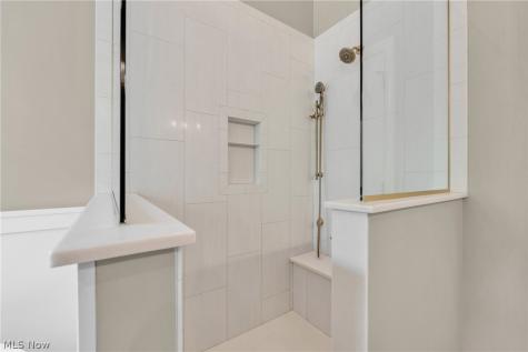 386 Weatherstone Drive Wadsworth OH 44281