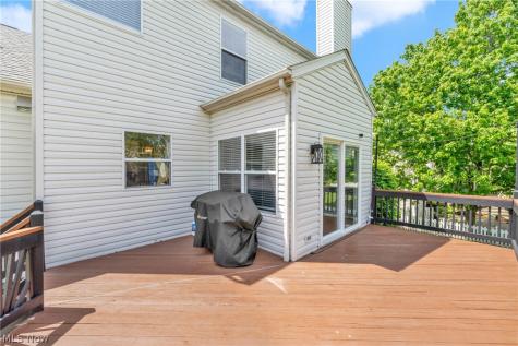 386 Weatherstone Drive Wadsworth OH 44281