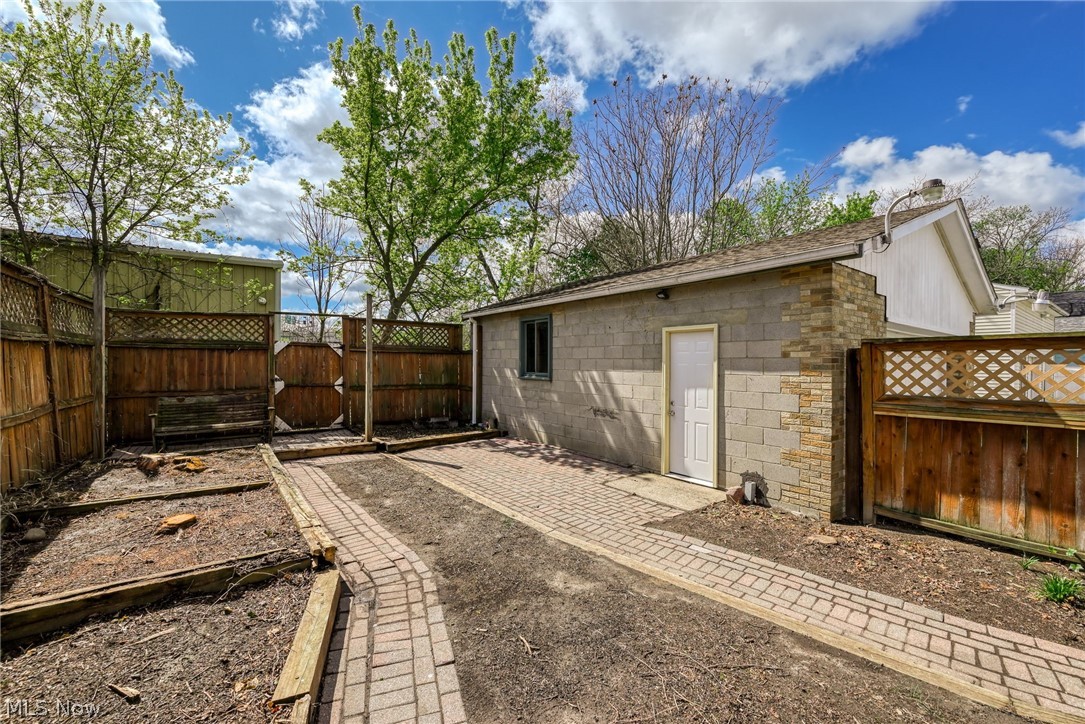 1364 California Avenue Akron OH 44314