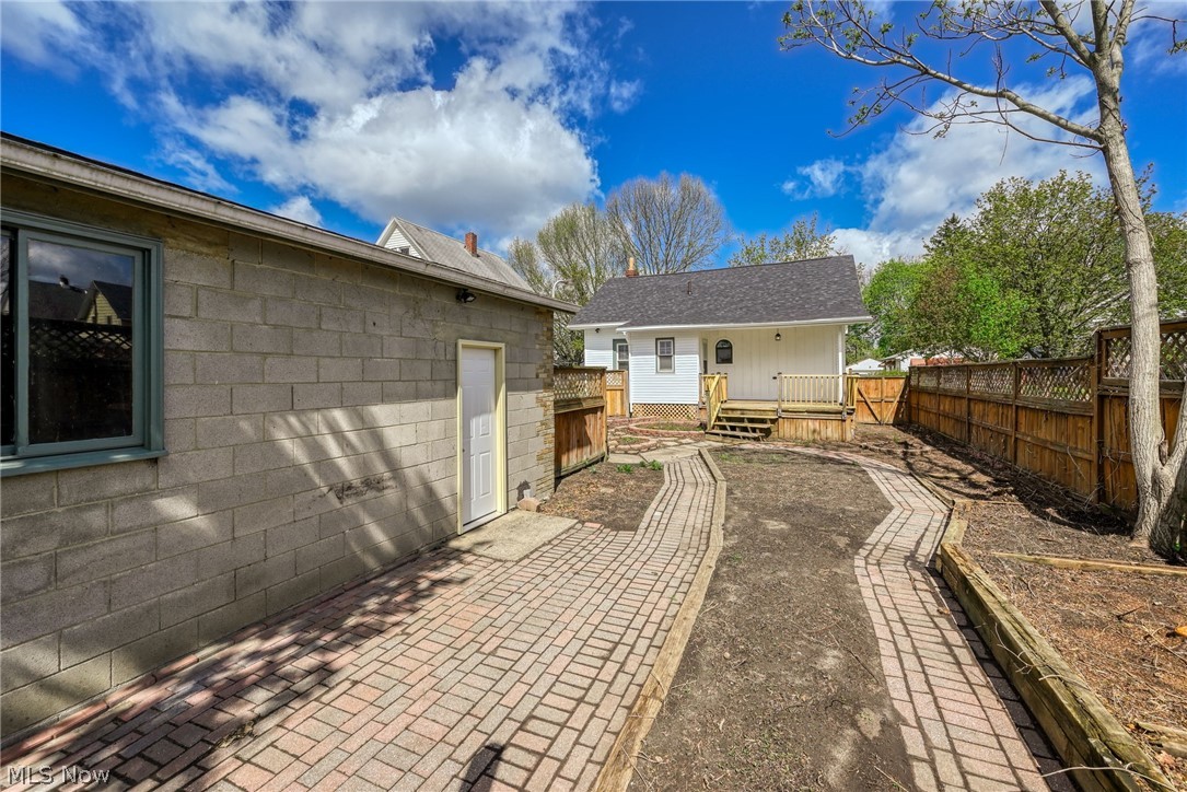 1364 California Avenue Akron OH 44314