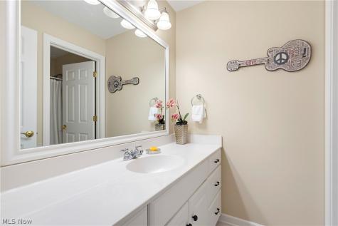 2918 Macduff Drive NW North Canton OH 44720