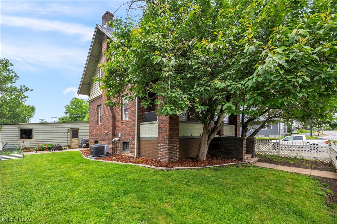 1222 Blue Avenue Zanesville OH 43701