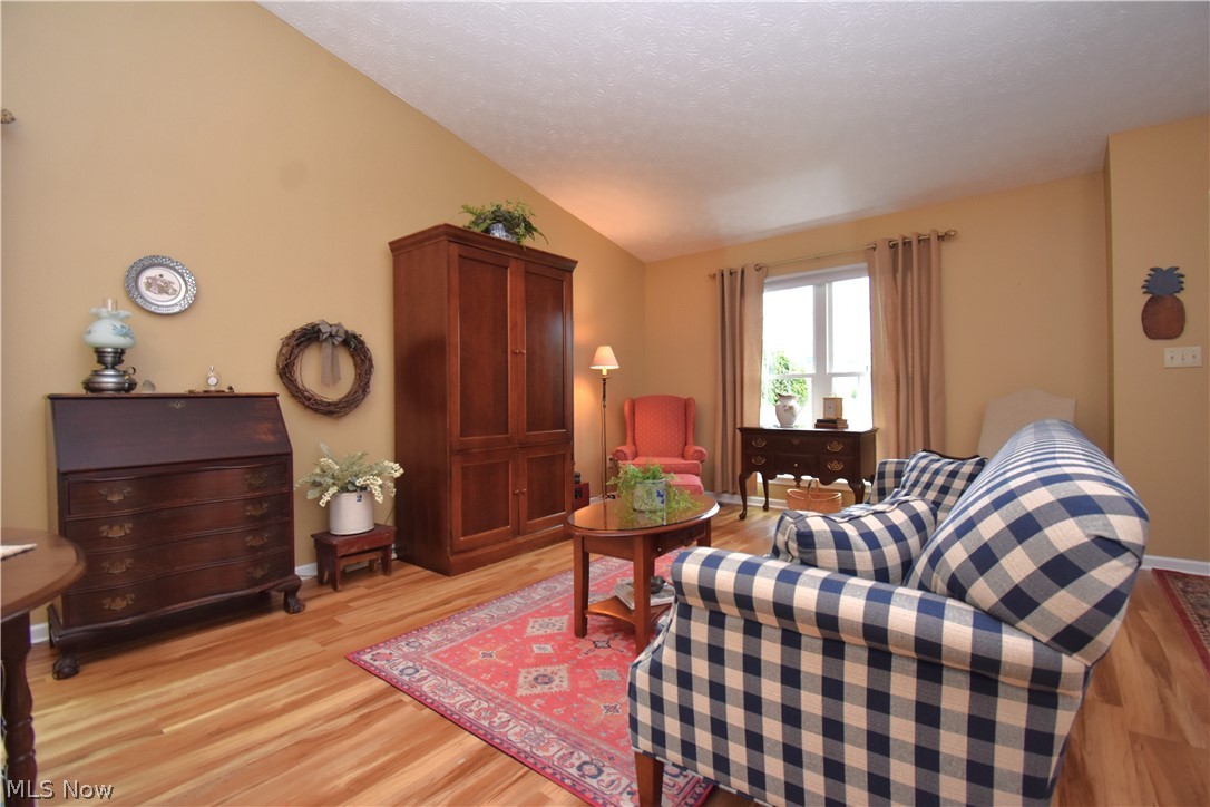 200 Potters Circle Girard OH 44420