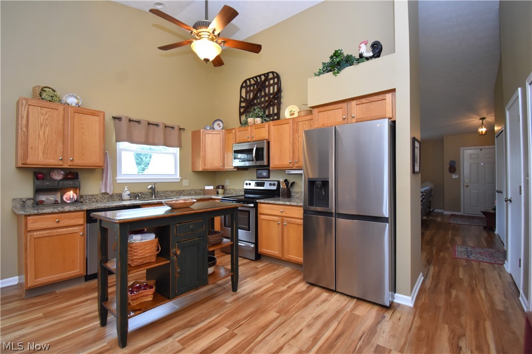 200 Potters Circle Girard OH 44420