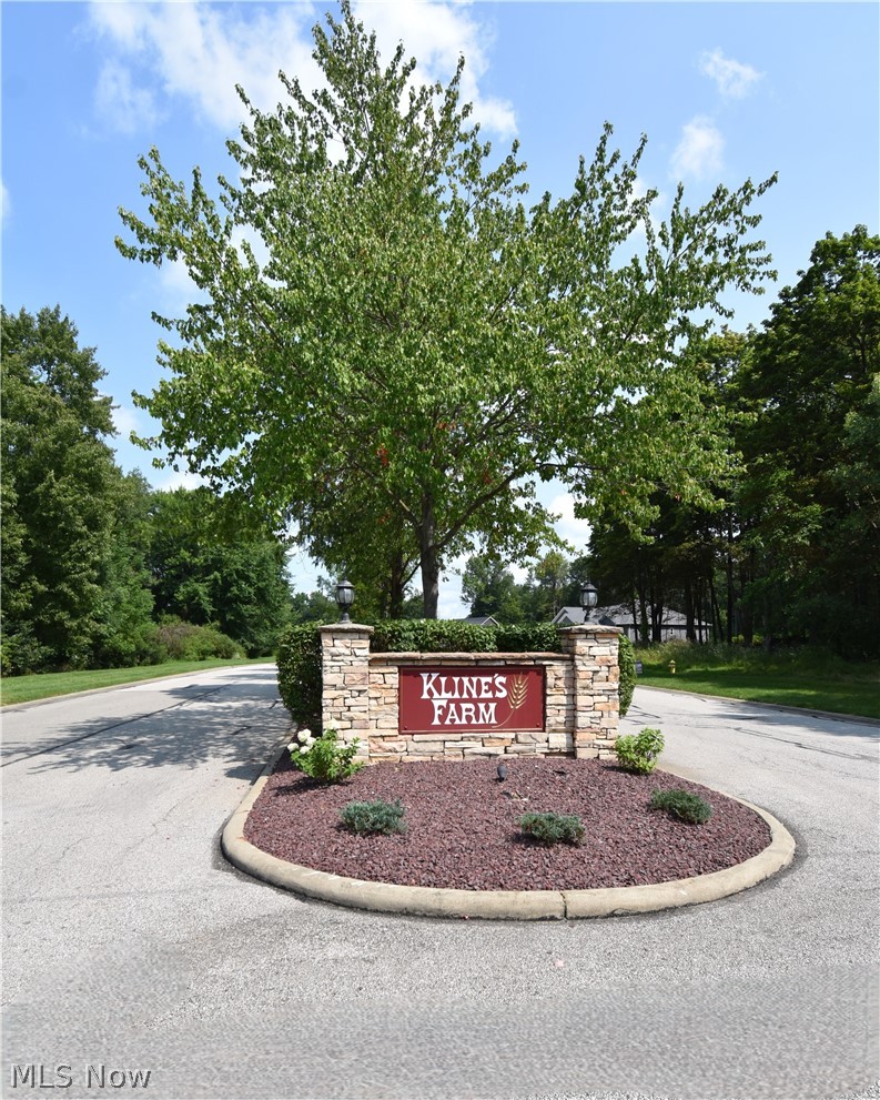 200 Potters Circle Girard OH 44420