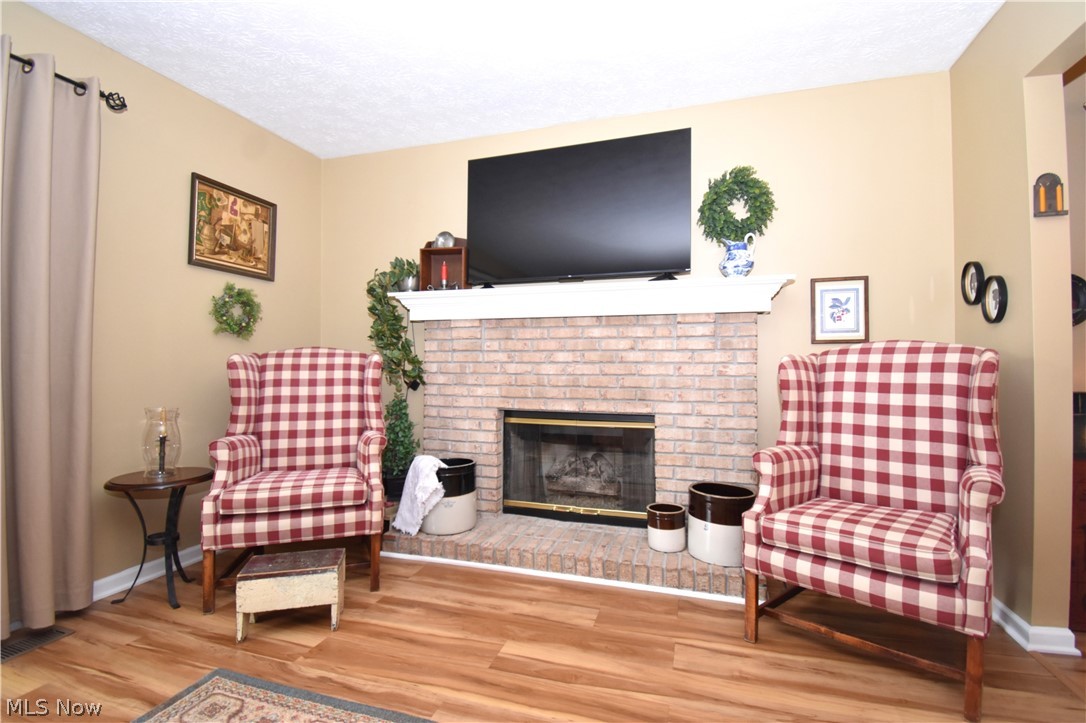 200 Potters Circle Girard OH 44420