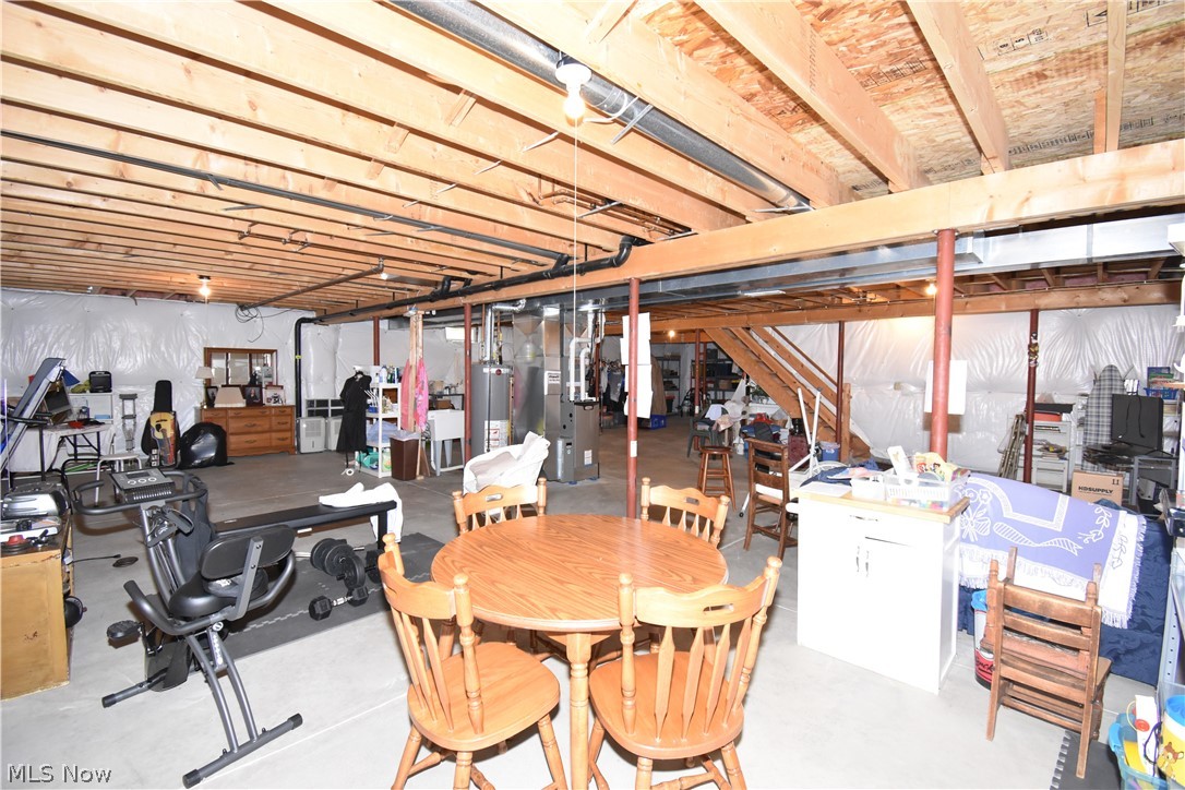 200 Potters Circle Girard OH 44420