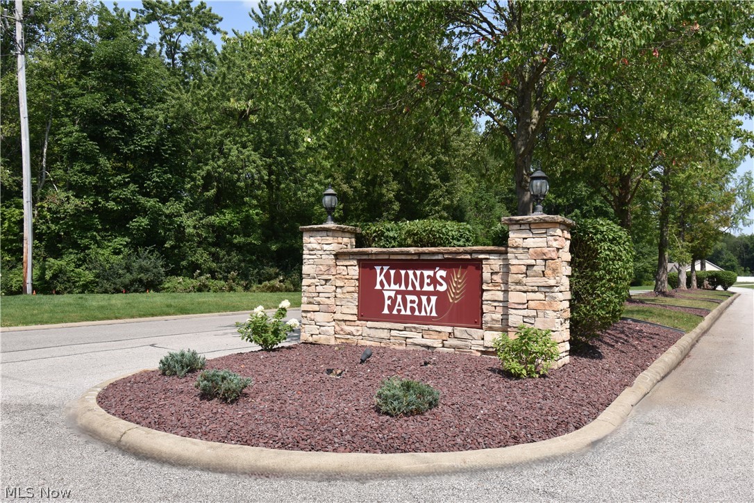 200 Potters Circle Girard OH 44420