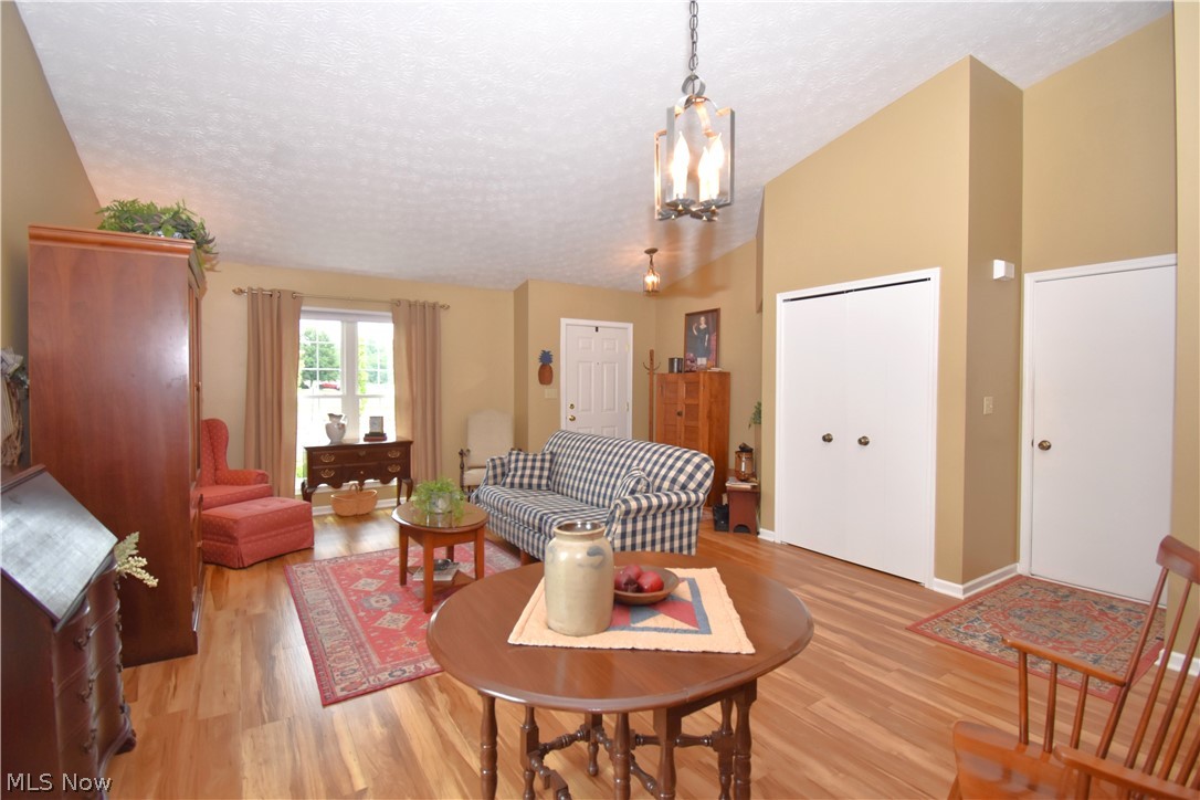 200 Potters Circle Girard OH 44420