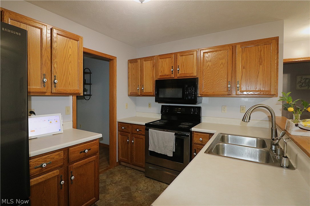 14 Manchester Drive Norwalk OH 44857