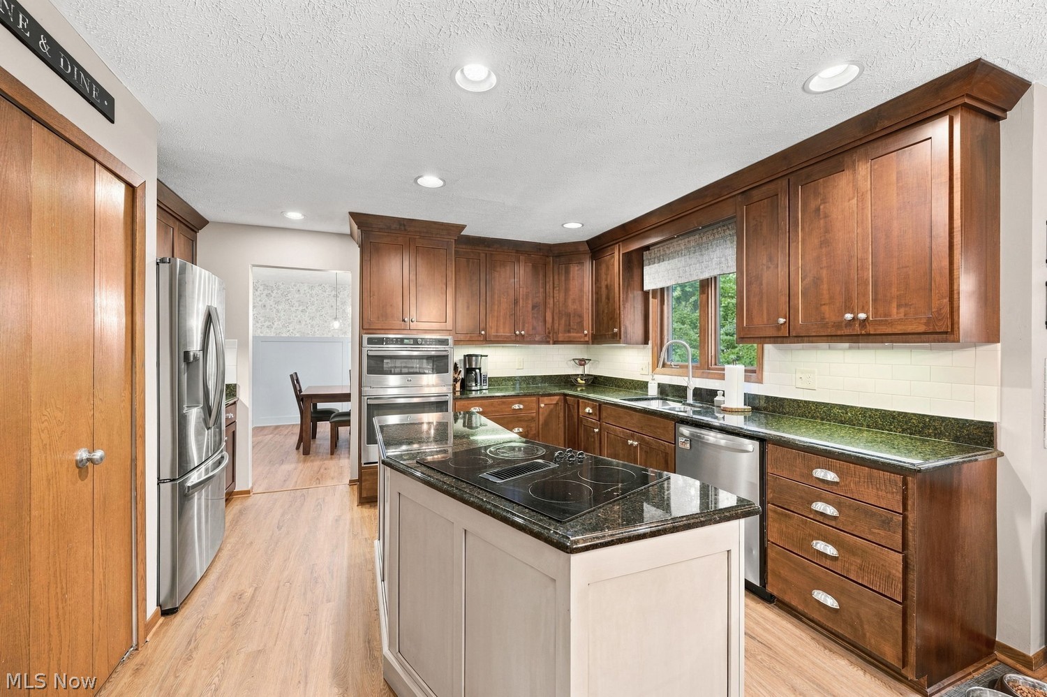 3075 Oakwood Lane Westlake OH 44145