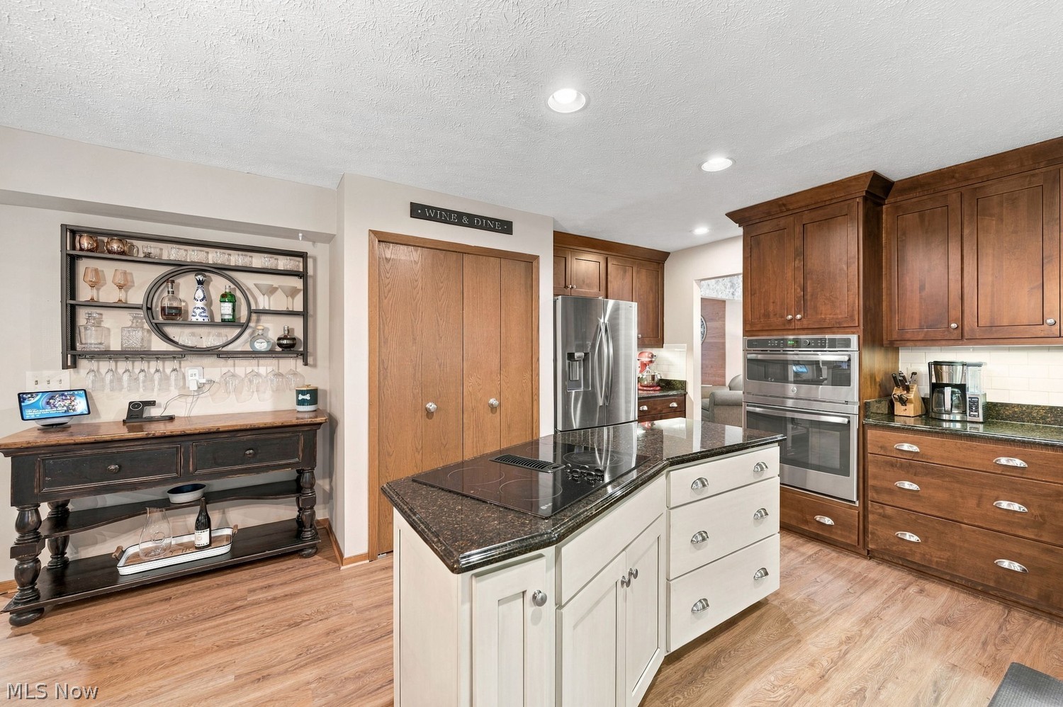 3075 Oakwood Lane Westlake OH 44145