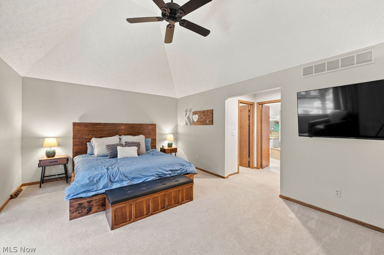 3075 Oakwood Lane Westlake OH 44145