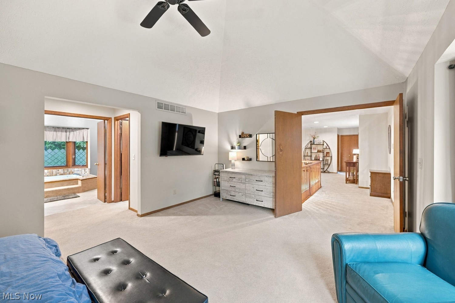 3075 Oakwood Lane Westlake OH 44145