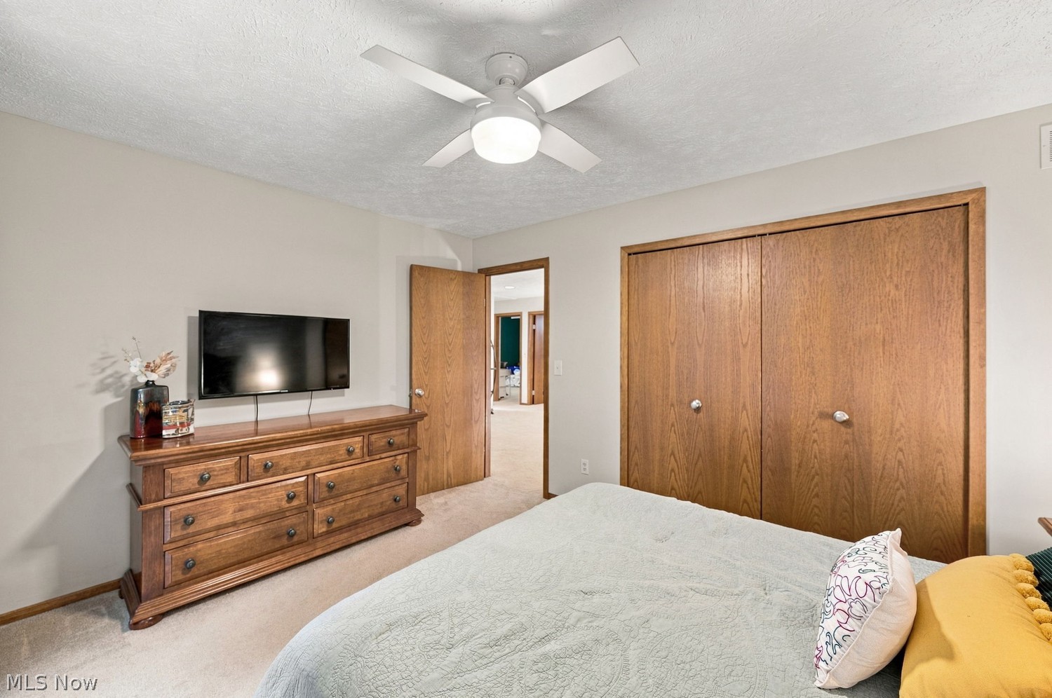 3075 Oakwood Lane Westlake OH 44145