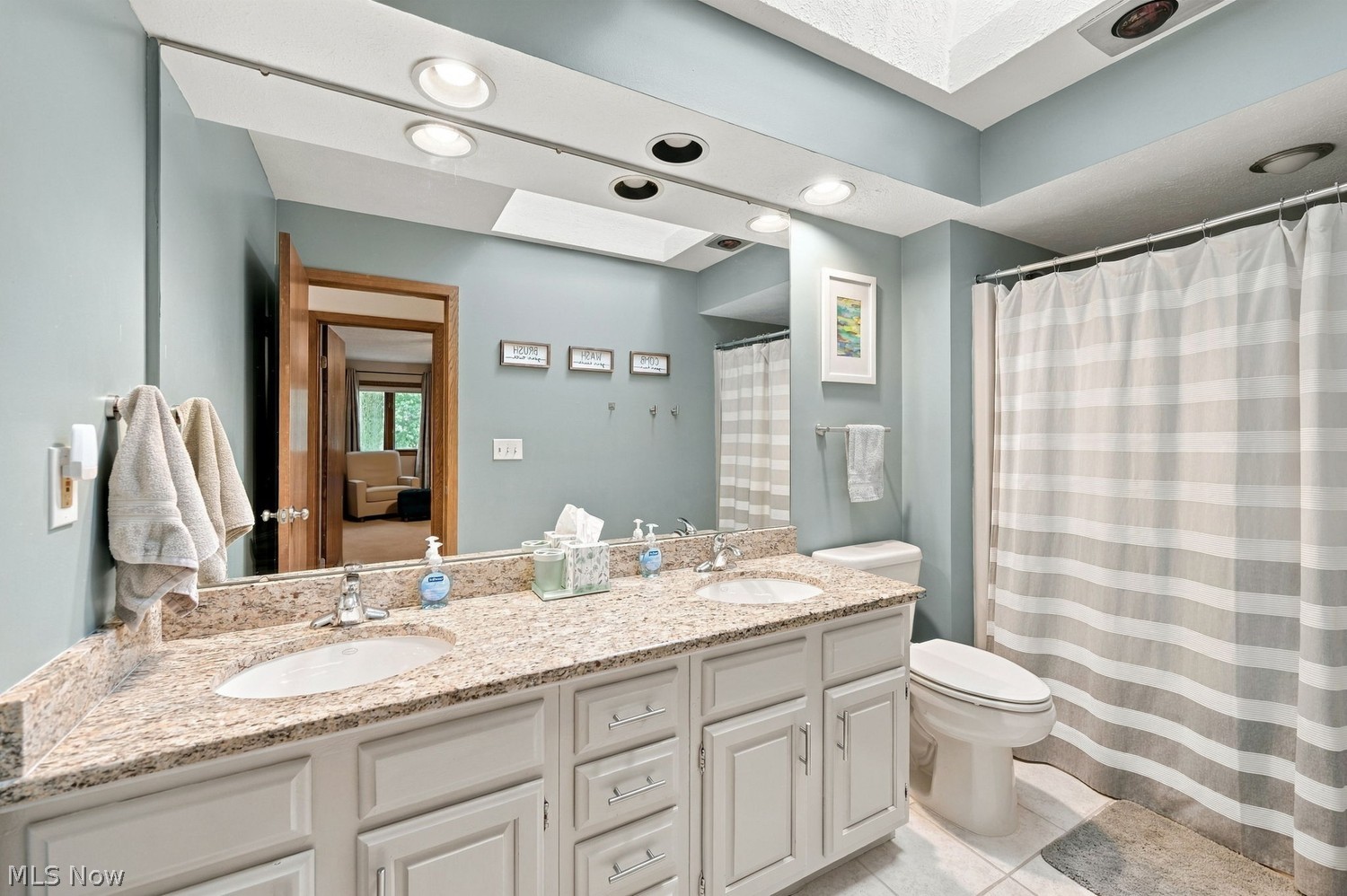 3075 Oakwood Lane Westlake OH 44145