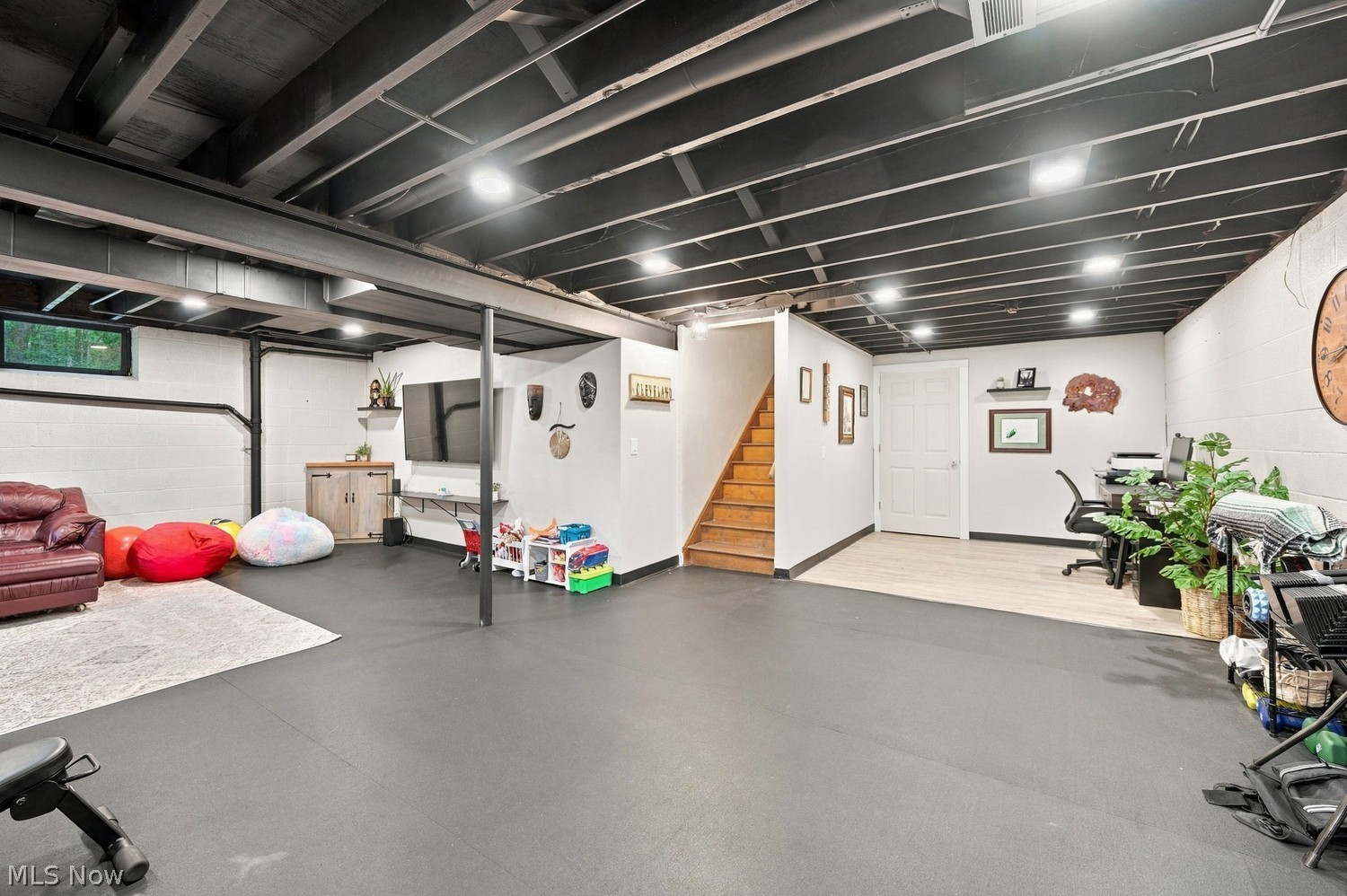 3075 Oakwood Lane Westlake OH 44145