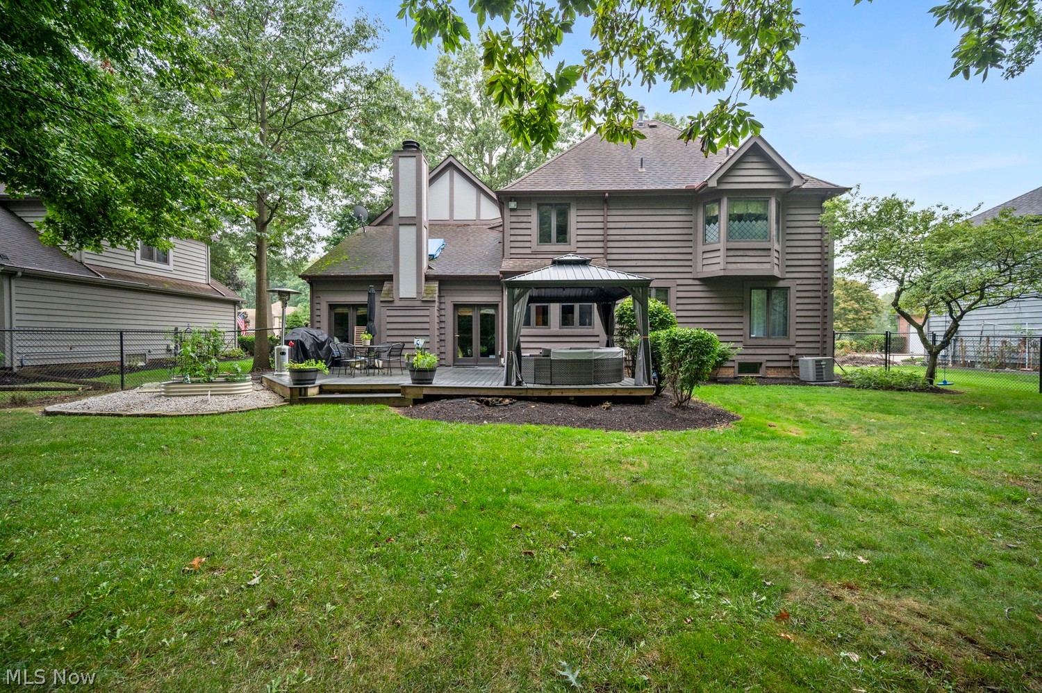3075 Oakwood Lane Westlake OH 44145