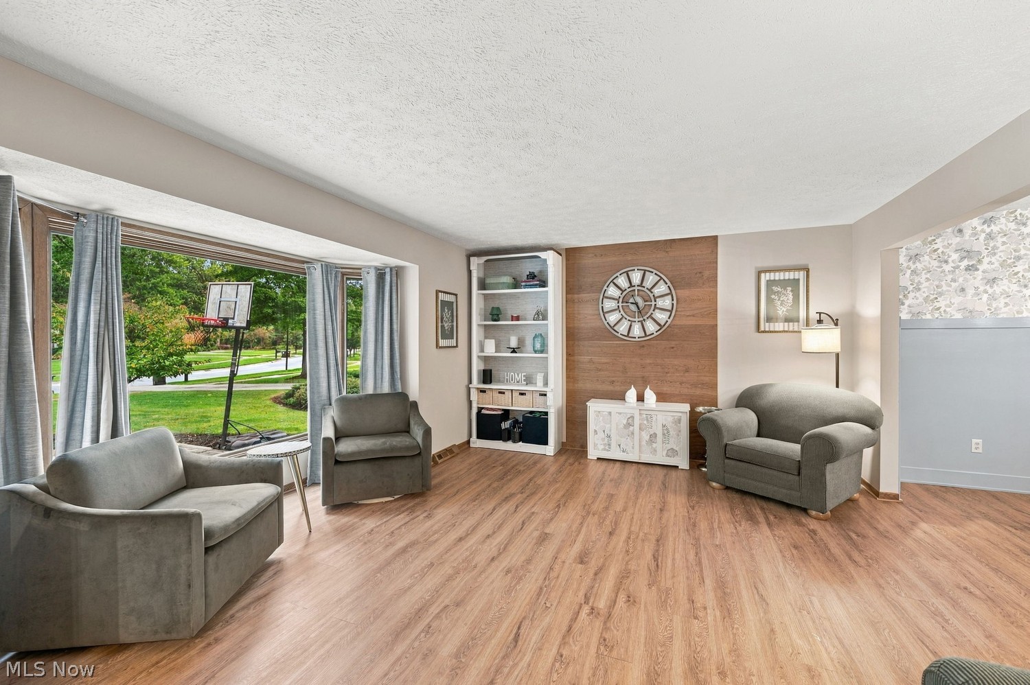 3075 Oakwood Lane Westlake OH 44145