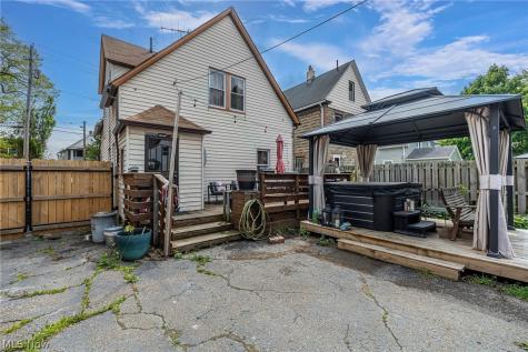 3858 W 16th Street Cleveland OH 44109