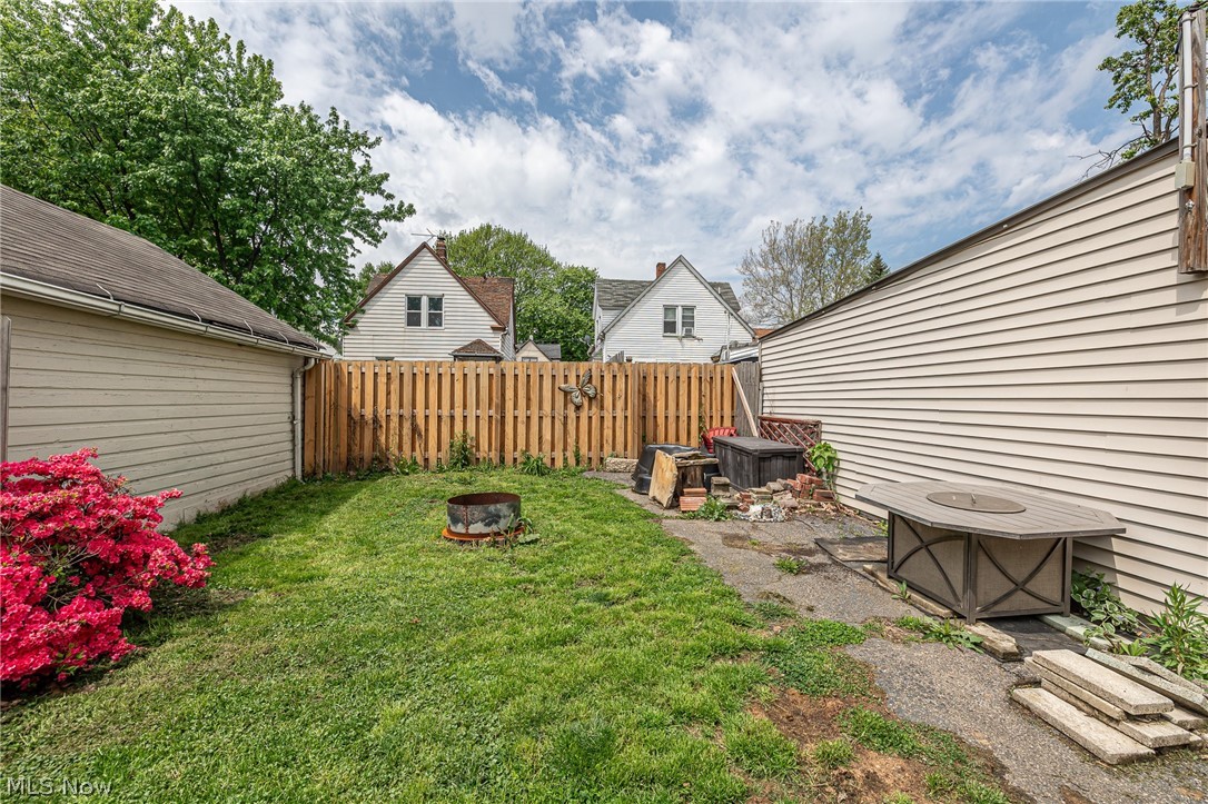 3858 W 16th Street Cleveland OH 44109
