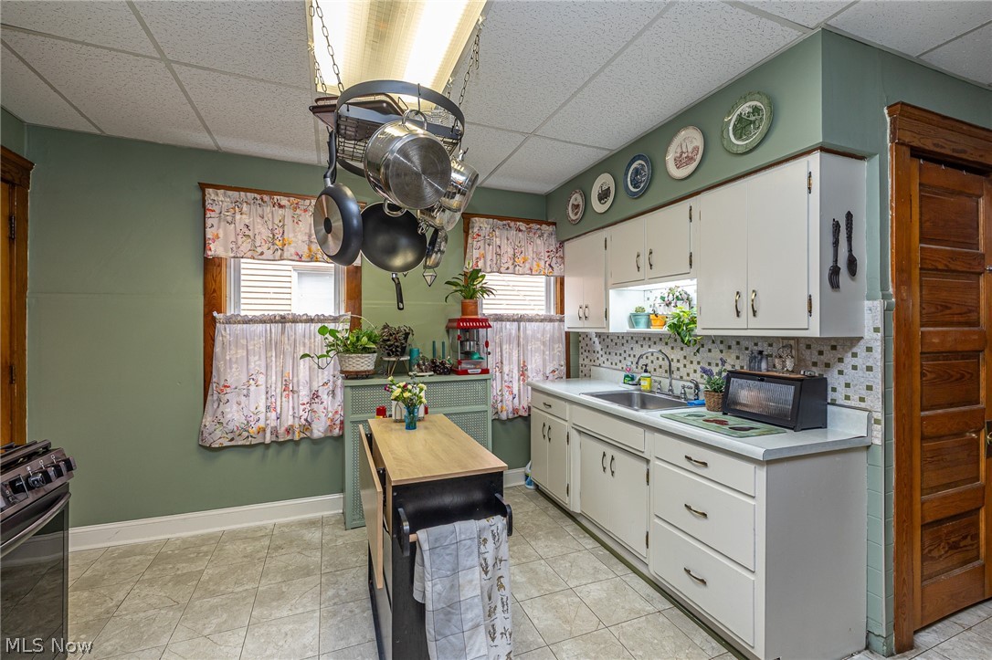3858 W 16th Street Cleveland OH 44109