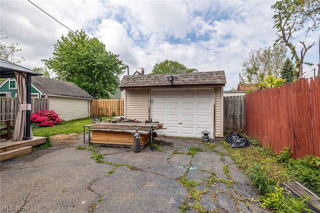 3858 W 16th Street Cleveland OH 44109