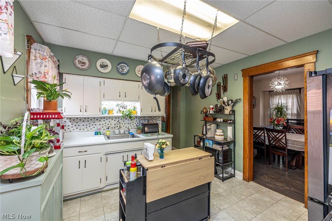 3858 W 16th Street Cleveland OH 44109