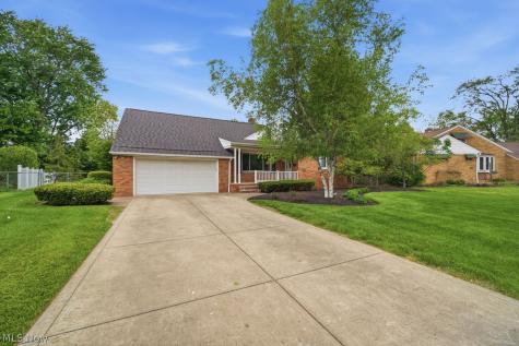 5334 Sunset Oval North Olmsted OH 44070
