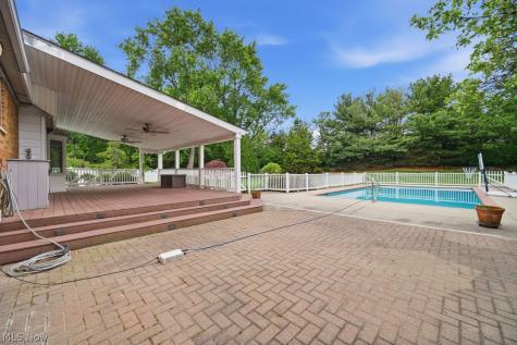 5334 Sunset Oval North Olmsted OH 44070