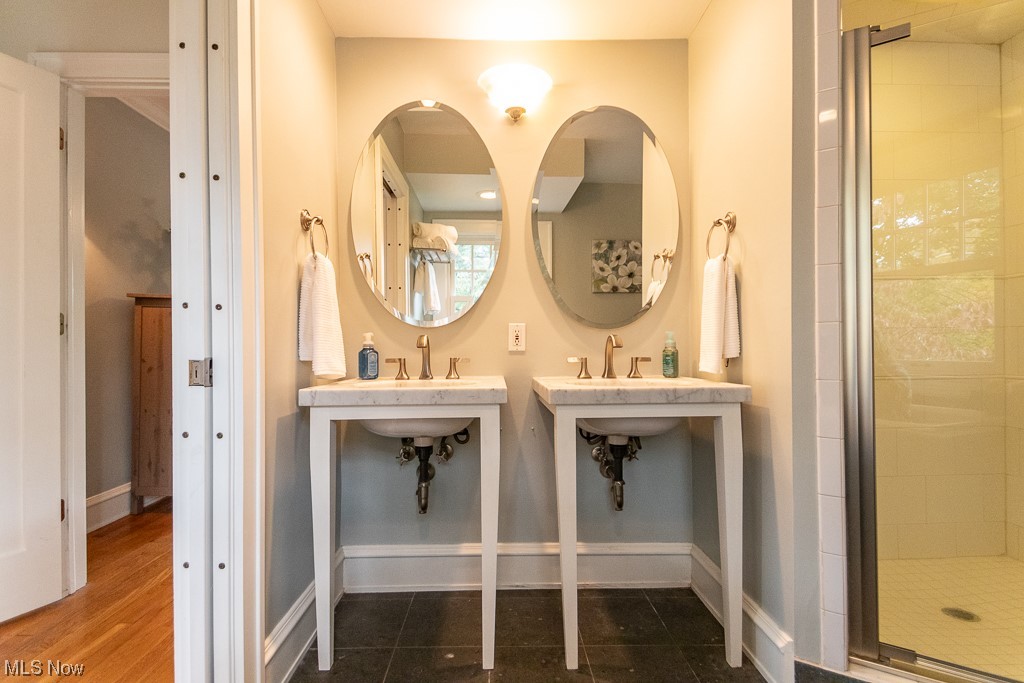 2605 Exeter Road Cleveland Heights OH 44118