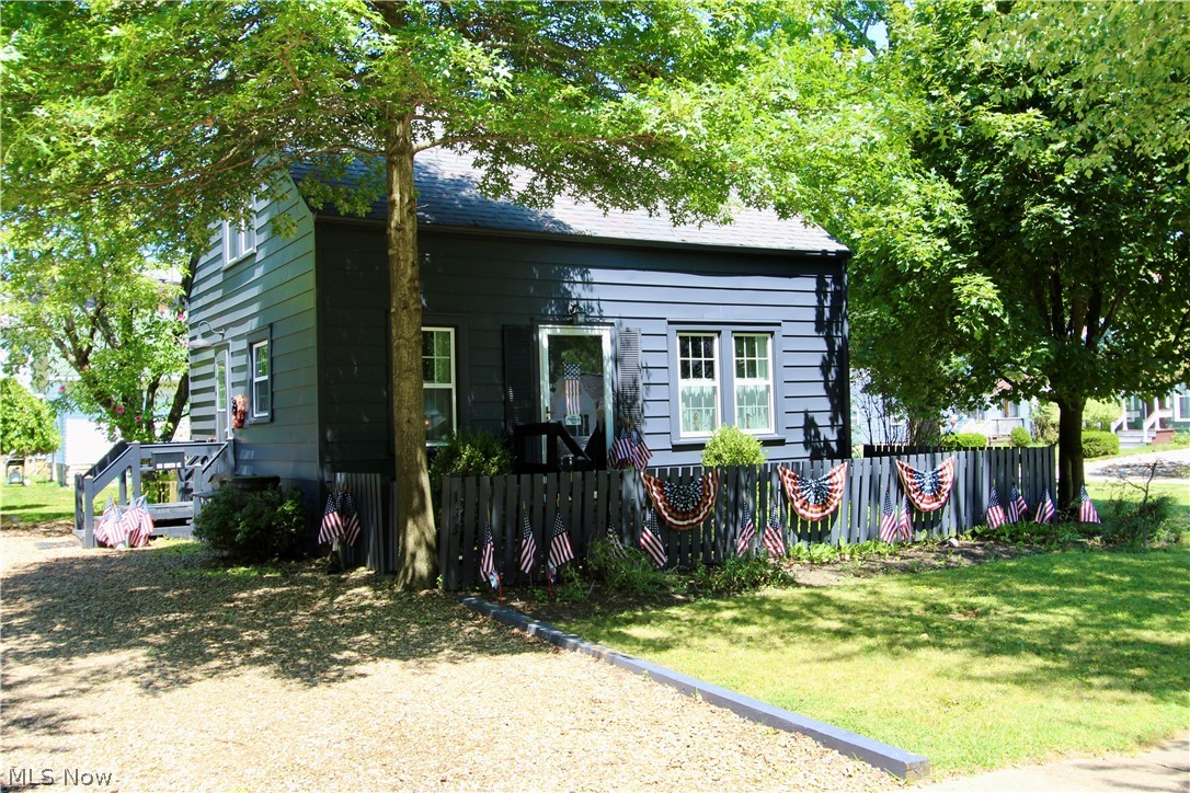 133 South Street Medina OH 44256