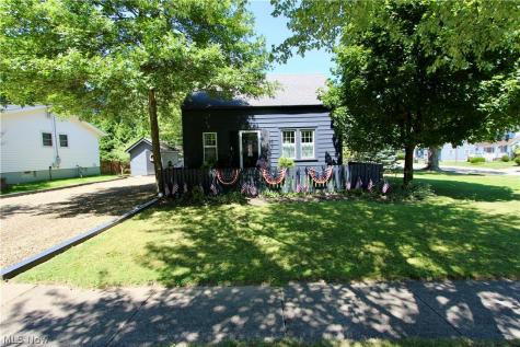 133 South Street Medina OH 44256