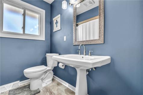 977 Lloyd Road Wickliffe OH 44092