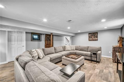 977 Lloyd Road Wickliffe OH 44092