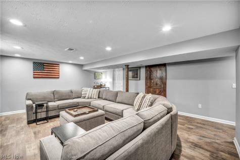 977 Lloyd Road Wickliffe OH 44092