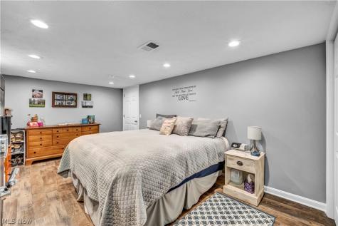 977 Lloyd Road Wickliffe OH 44092