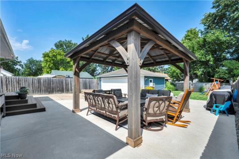 977 Lloyd Road Wickliffe OH 44092
