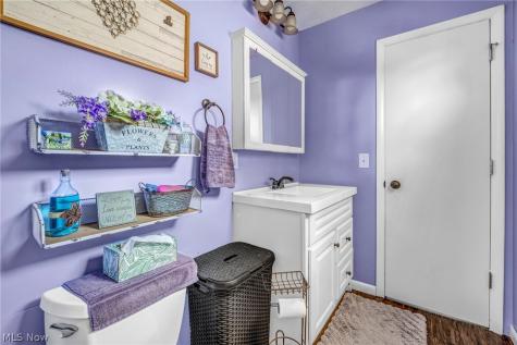 584 Stanley Road Akron OH 44312
