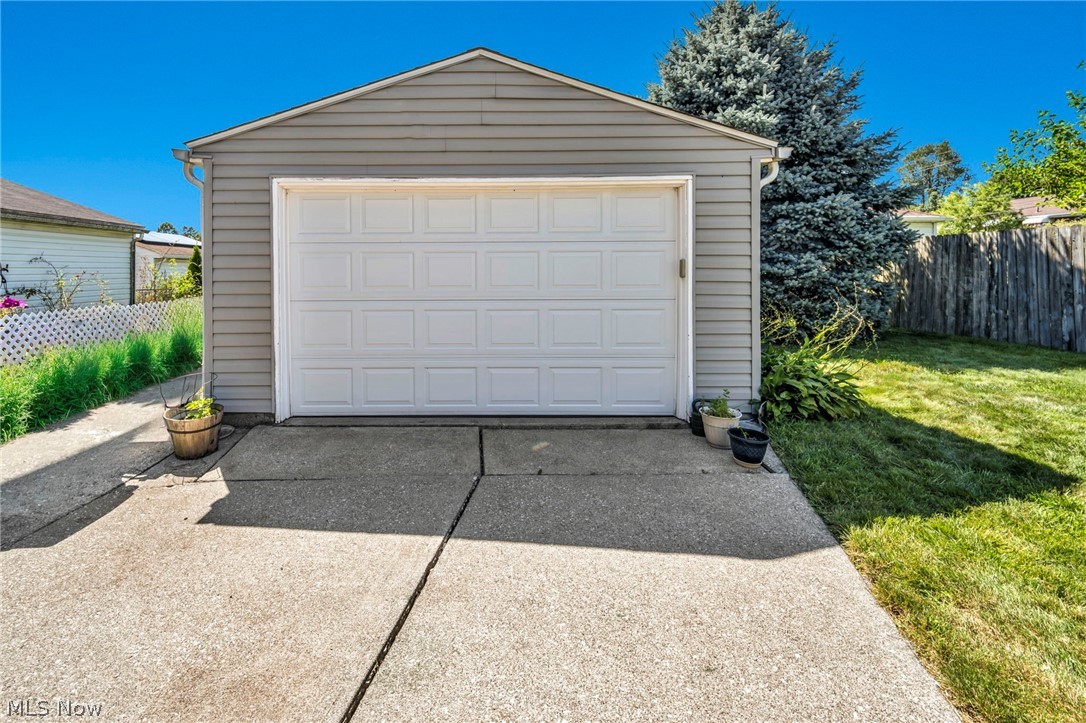 584 Stanley Road Akron OH 44312