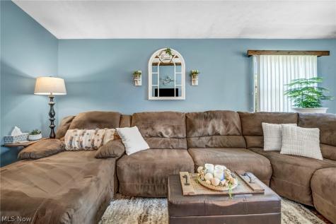 584 Stanley Road Akron OH 44312