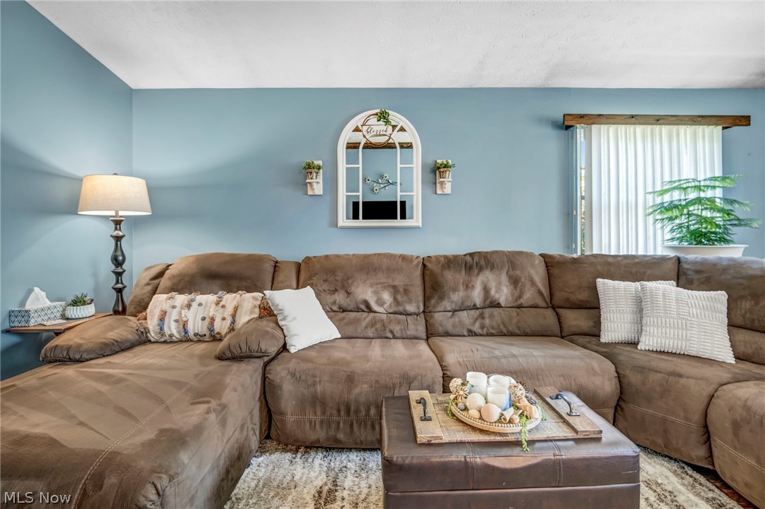 584 Stanley Road Akron OH 44312