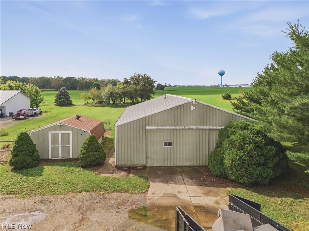 3839 E Sterling Road Creston OH 44217