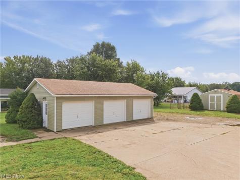 3839 E Sterling Road Creston OH 44217