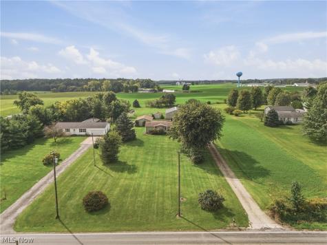 3839 E Sterling Road Creston OH 44217