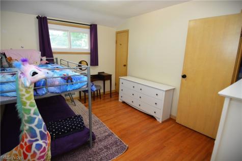 12085 Stormes Drive Parma OH 44022
