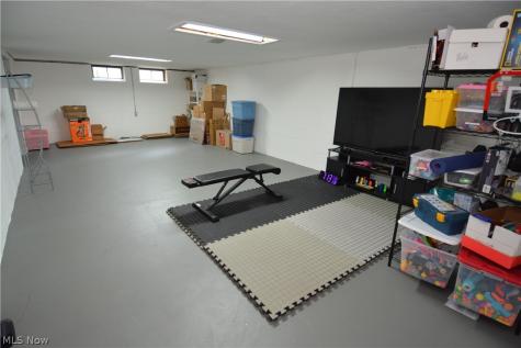 12085 Stormes Drive Parma OH 44022