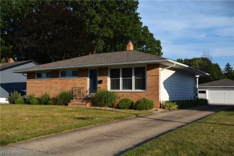 12085 Stormes Drive Parma OH 44022