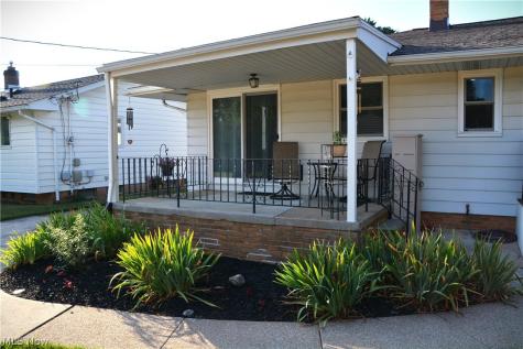 12085 Stormes Drive Parma OH 44022